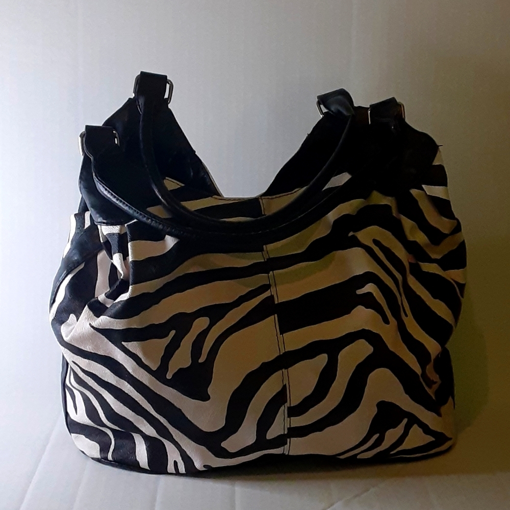 Zebra print hand bag